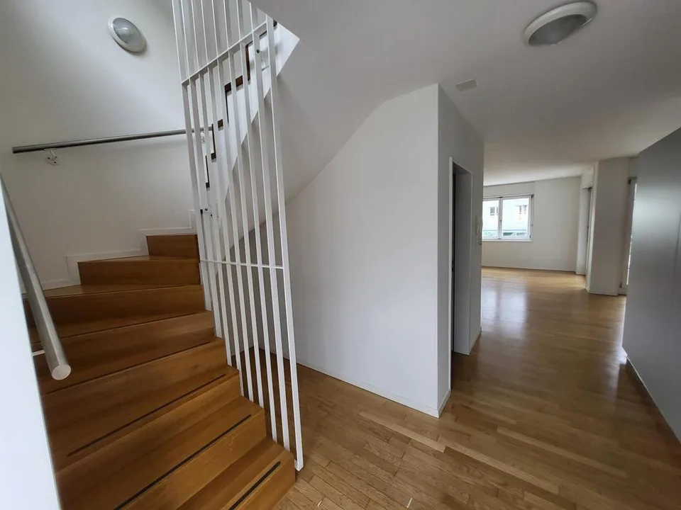Suchen Sie eine Maisonettewohnung im Herzen von Oerlikon?