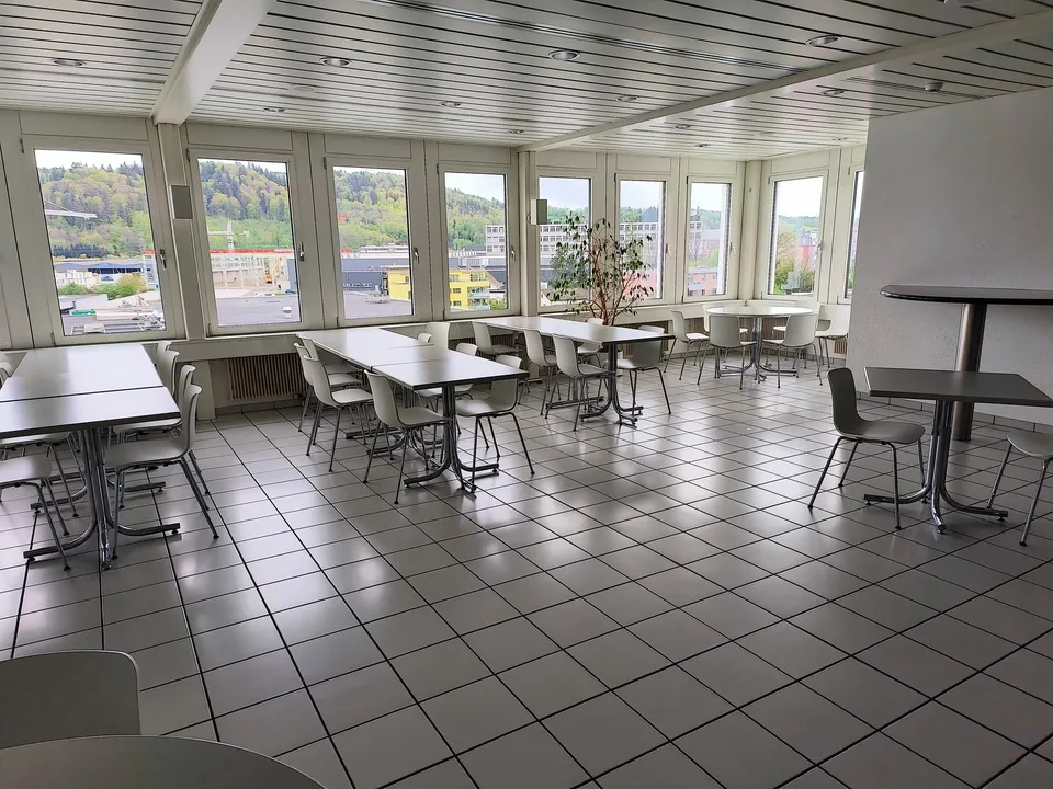Flexible commercial, office, and laboratory space in Unterentfelden – from 01.10.2025