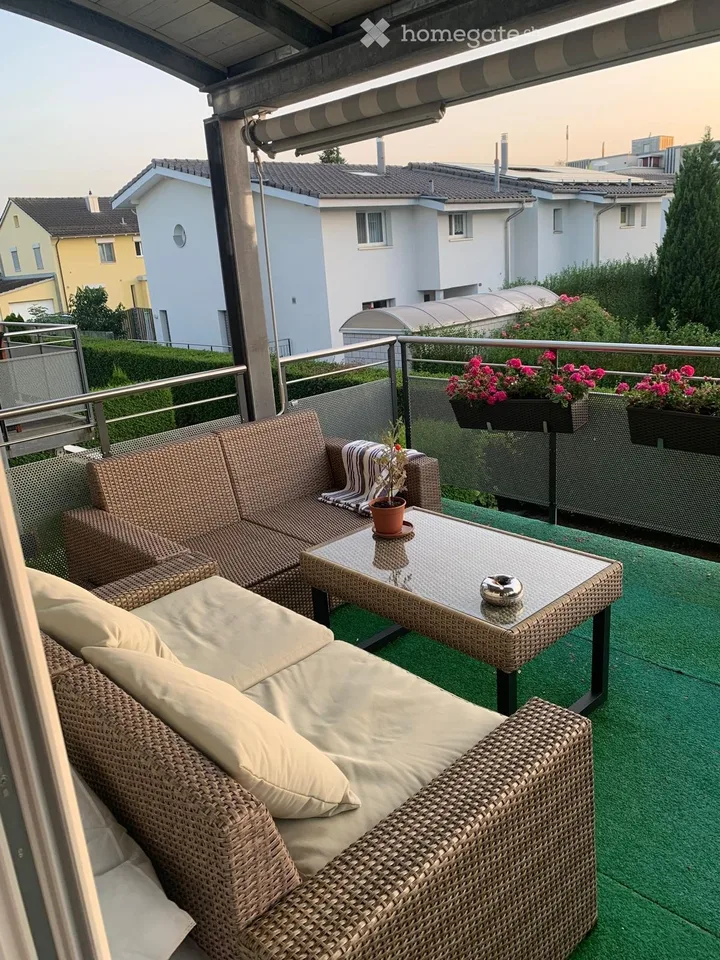 Niederuzwil: moderne 4½-Zimmer-Wohnung im 1. OG