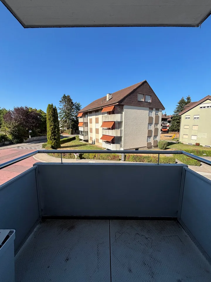 Beautiful 5.5 room apartment with balcony in prime location