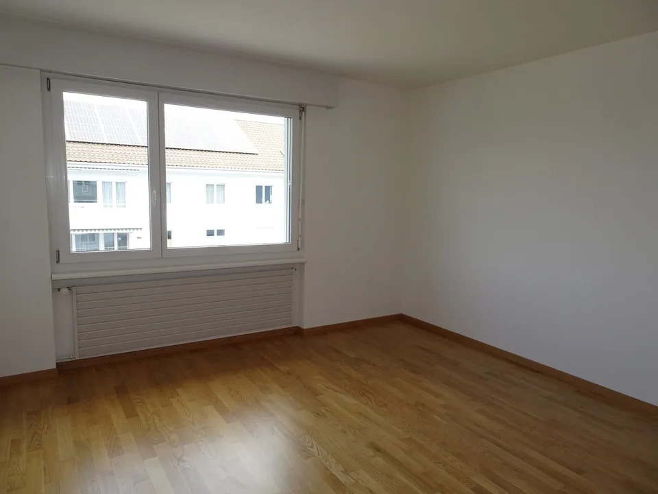 Beautiful 5.5 room apartment with balcony in prime location