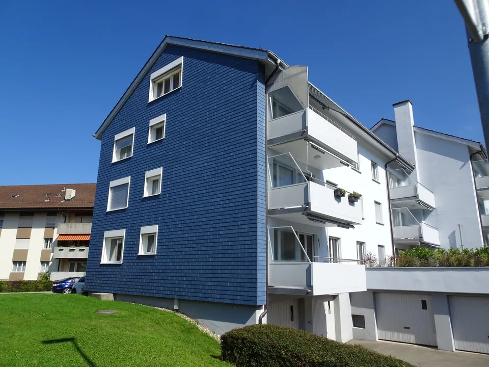 Schöne 5.5 Zi. Wohnung mit Balkon an bester Lage