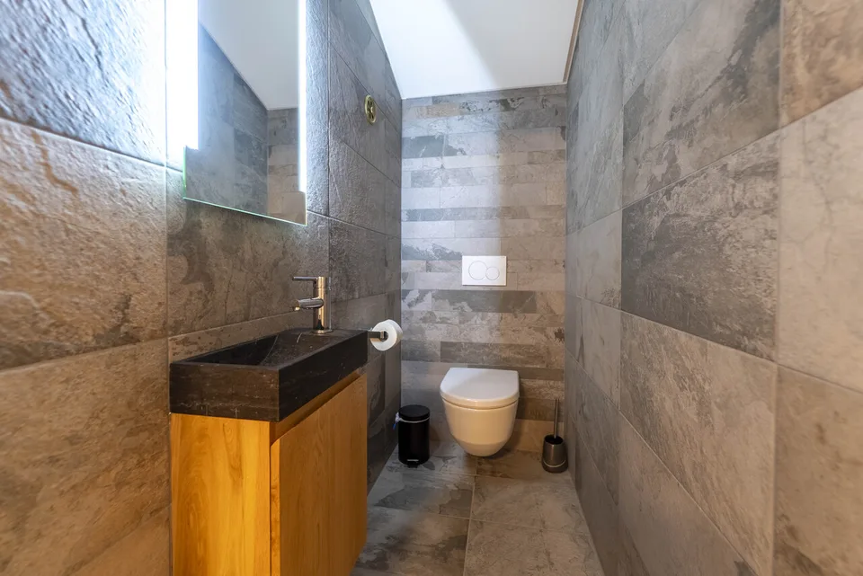 Renovated high-standard apartment with quality materials