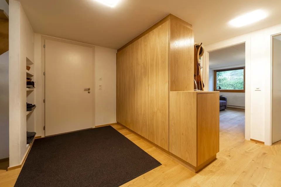 Renovated high-standard apartment with quality materials