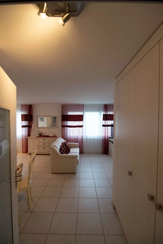 2,5-Zimmer-Wohnung möbliert – mit eigener Waschküche