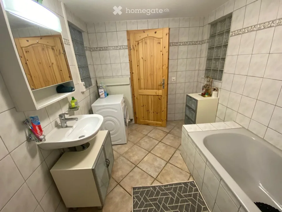 Charmanter 2,5-Zimmer-Wohnung mit Balkon in Fontenais