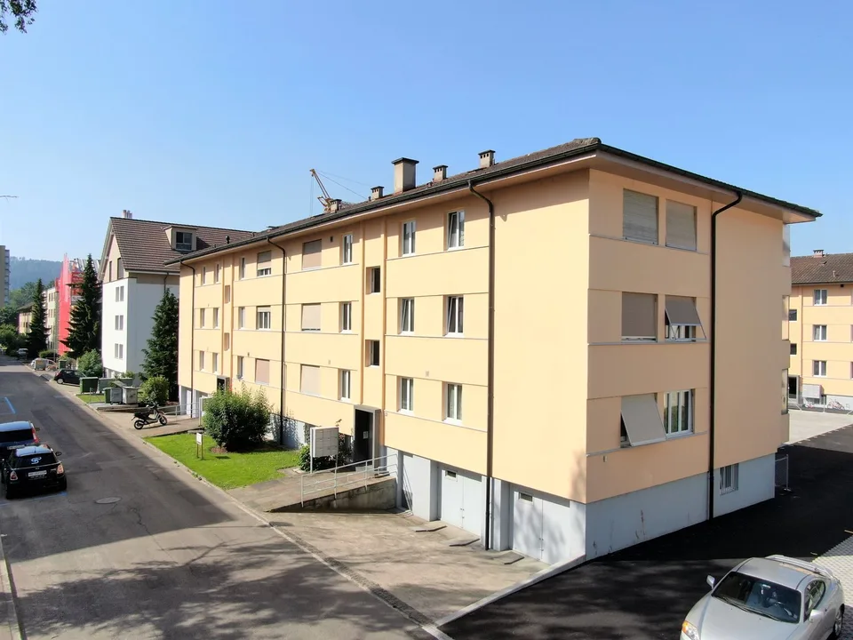Appartement 2,5 pièces rénové de haut standing avec balcon dans le quartier de Mühlefeld