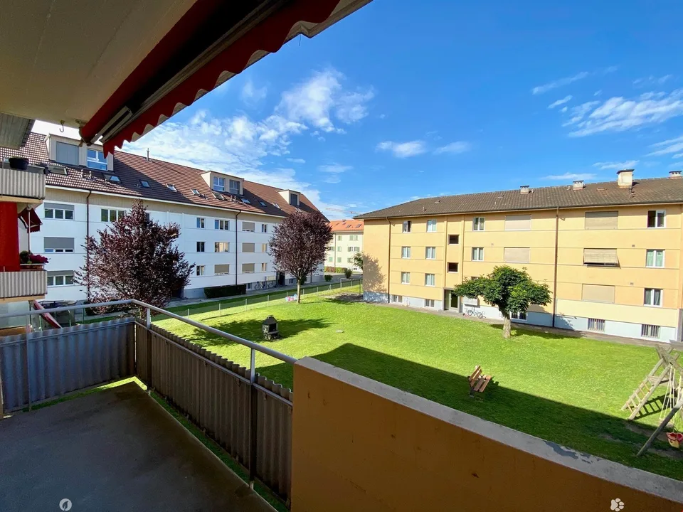 Appartement 2,5 pièces rénové de haut standing avec balcon dans le quartier de Mühlefeld