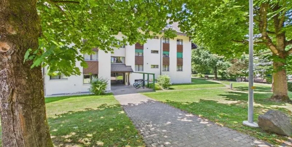 ***Helle 4.5-Zimmer-Wohnung mit Balkon***