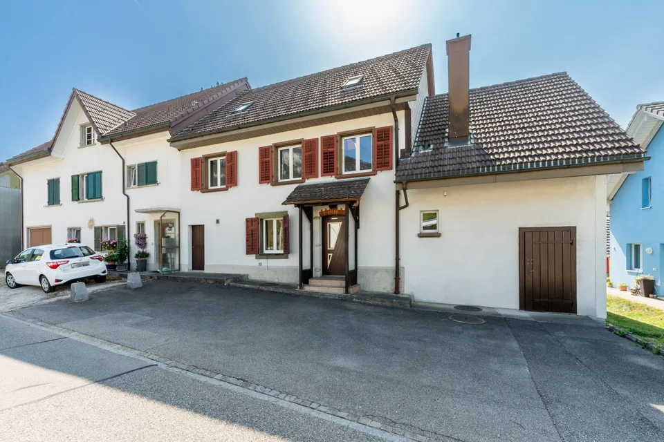 Charaktervolles Reiheneckhaus mit sonnenverwöhntem Garten