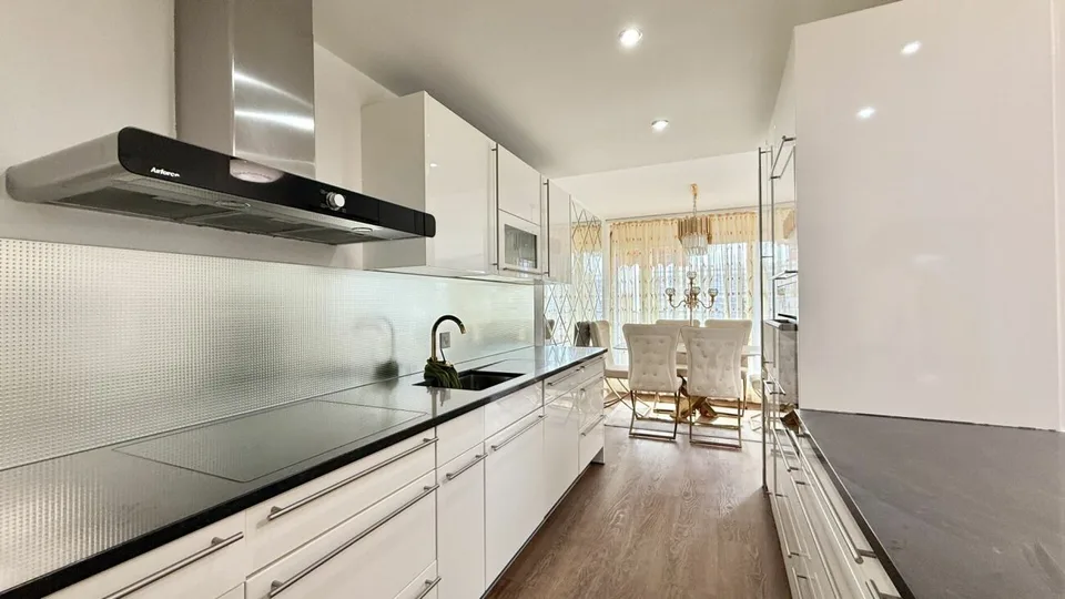 Spacious 4.5-room apartment in the popular Holenacker quarter