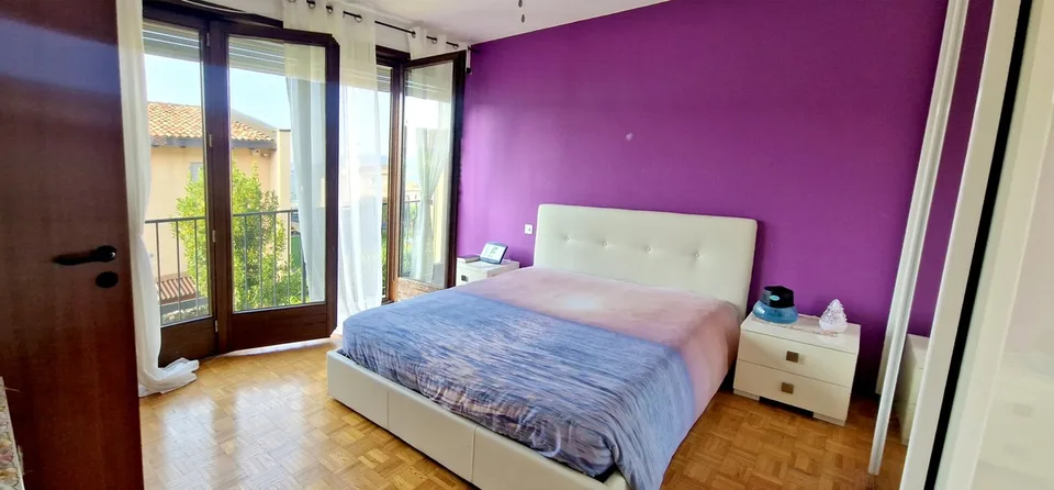 Spacious semi-detached house 6.5 with panoramic terrace and gardens