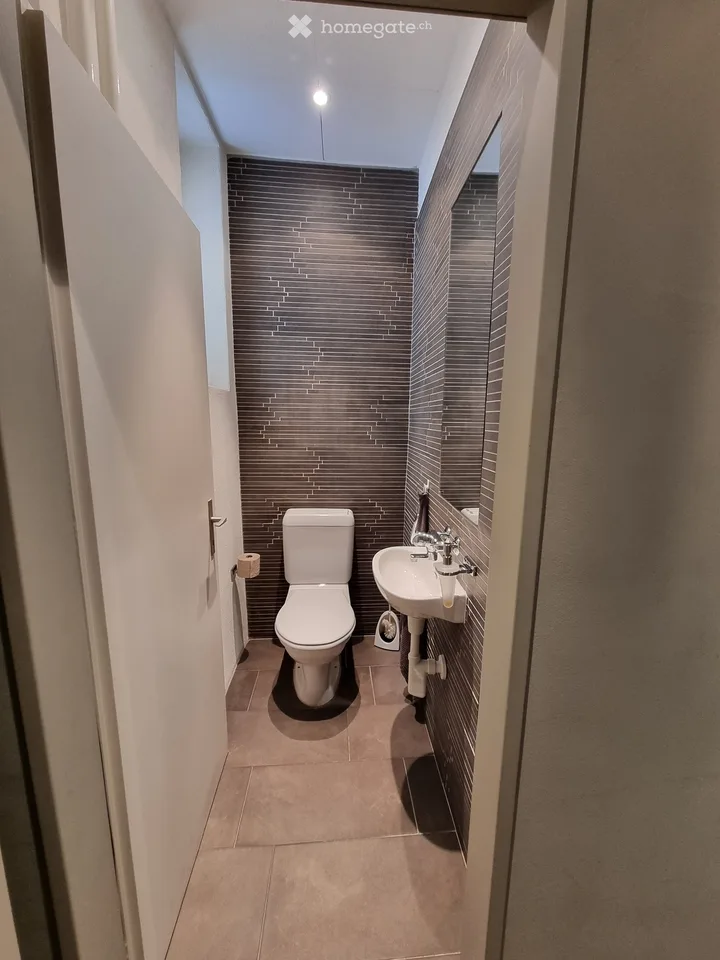 Attraktives Einzelbüro am Kreuzplatz – ideal für erweiterte Immobilienbranche