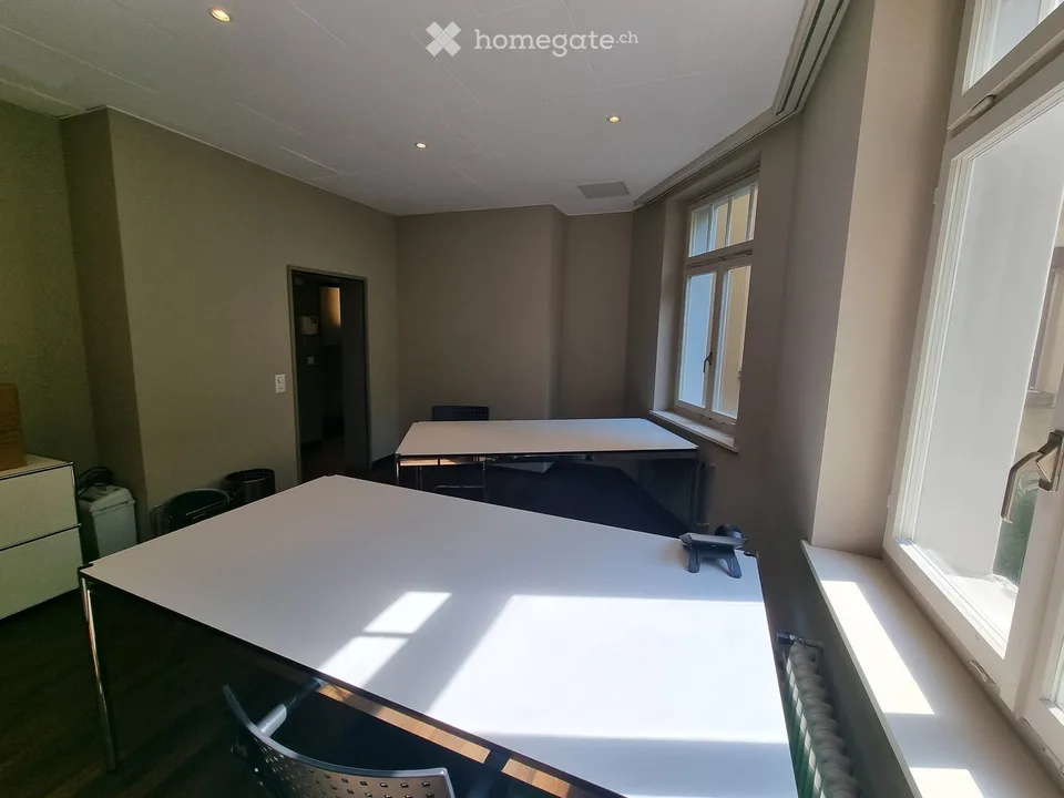 Attraktives Einzelbüro am Kreuzplatz – ideal für erweiterte Immobilienbranche