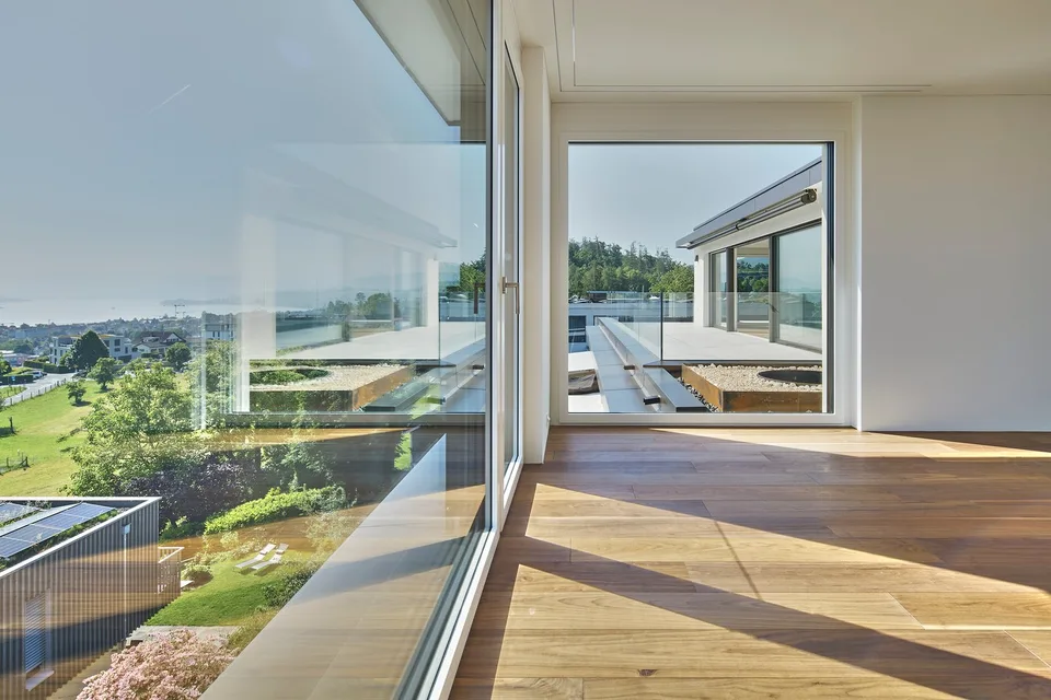 Penthouse exclusif avec vue imprenable sur le lac et les Alpes