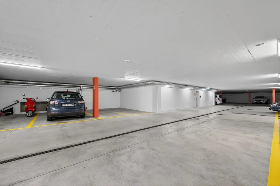 ***RESERVIERT*** BIJOU - 2.5-Zimmer-Attikawohnung vor den Toren Zürichs