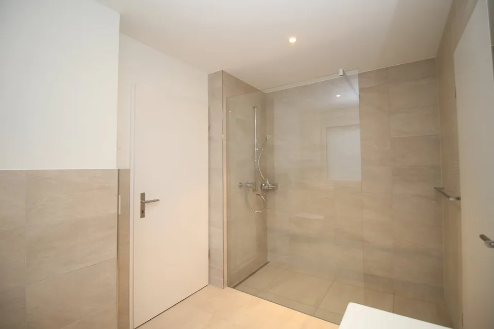 Appartement moderne 2.5 pièces dans un immeuble neuf à Siglistorf
