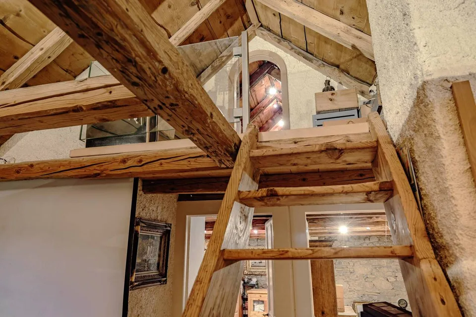 Die Kunst des Lebens in der Höhe, in einem Doppelhaus mit Loftcharakter