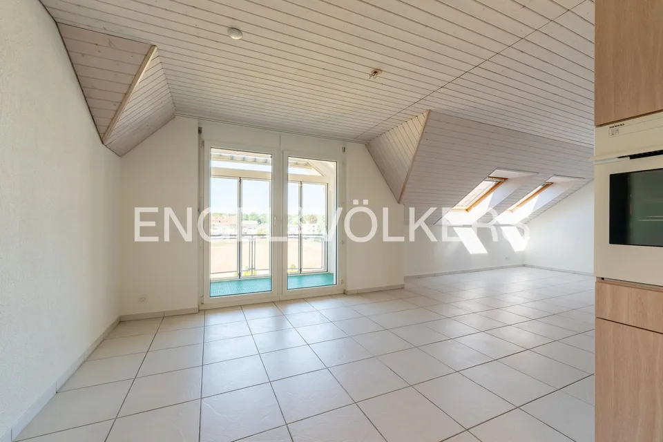 Apartment with a far-reaching view and panoramic balcony