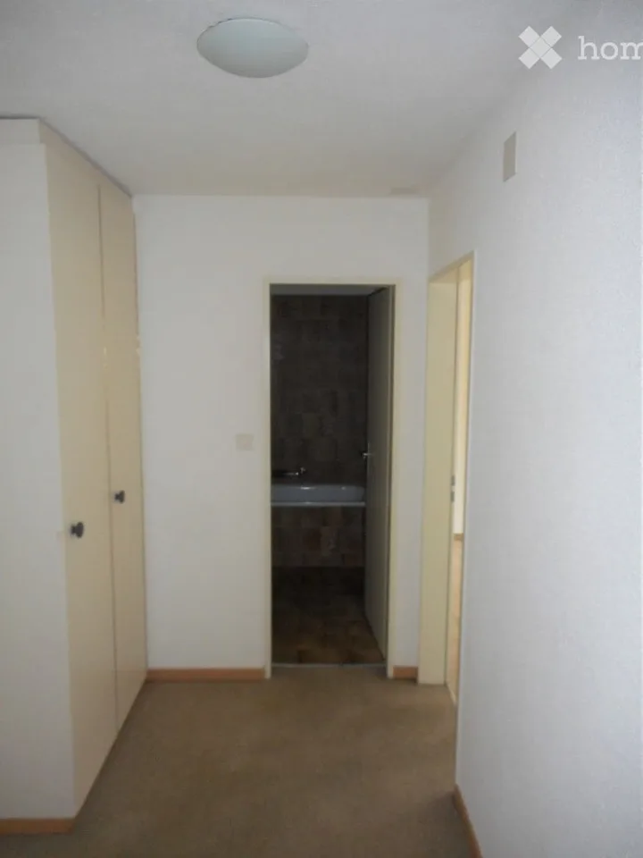 Am Südrand von Bassersdorf grosse 2 1/2 Zr-Wohnung nach Vereinbarung