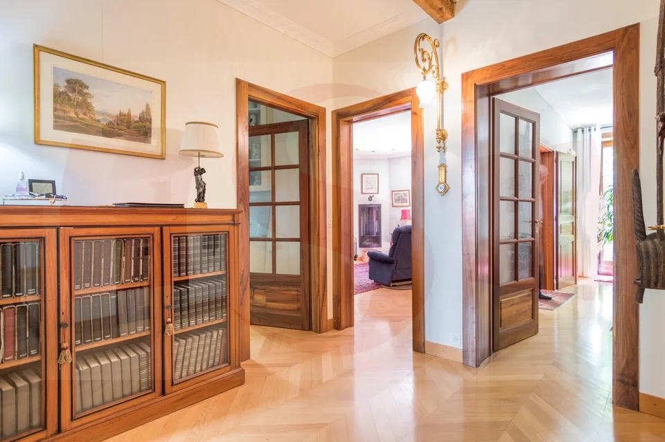 Rare appartement proche de l'église Russe