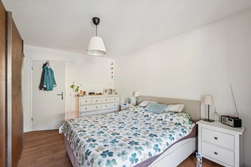 Modern, perfectly thought-out 3.5-room apartment centrally and naturally located in Safenwil