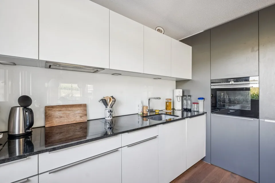 Modern, perfectly thought-out 3.5-room apartment centrally and naturally located in Safenwil