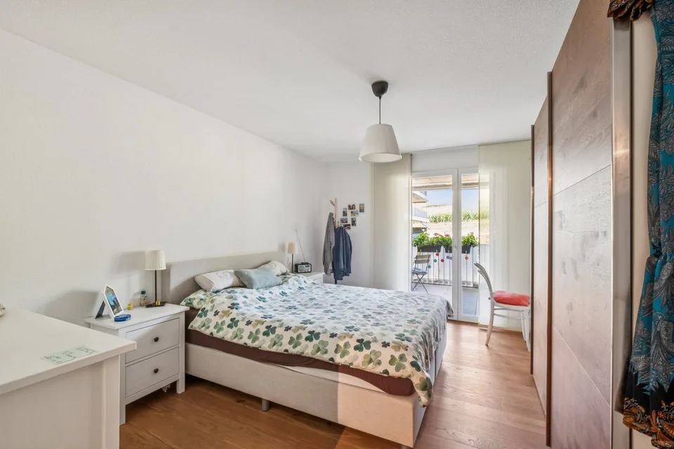 Modern, perfectly thought-out 3.5-room apartment centrally and naturally located in Safenwil