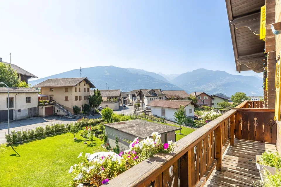 Bella casa ristrutturata con giardino