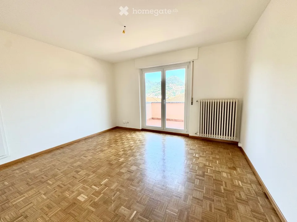 Appartement mansardé 2.5 pièces à Massagno