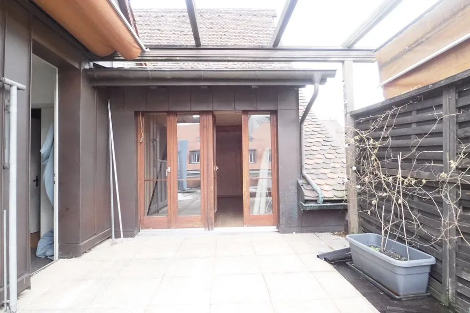 À louer un spacieux appartement duplex/maisonnette de 6,5 pièces dans le Stedtli Laufen.