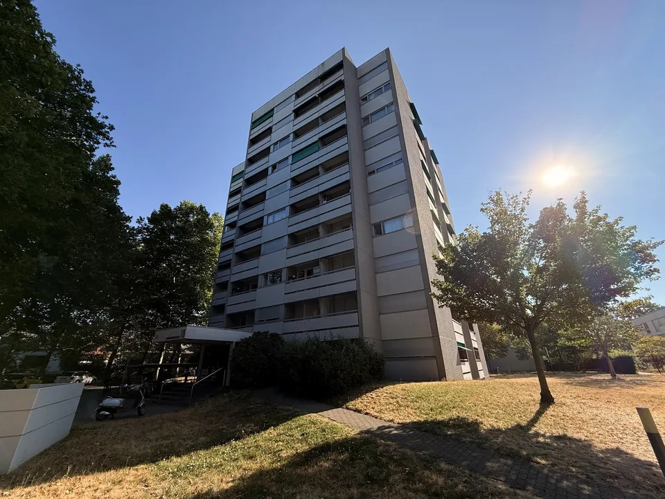 Lichtdurchflutete 3.0-Zi-Wohnung mit Weitblick im Hirzbrunnenquartier