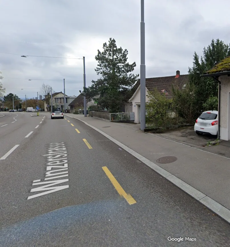 "Aussenparkplatz befristet zu vermieten"