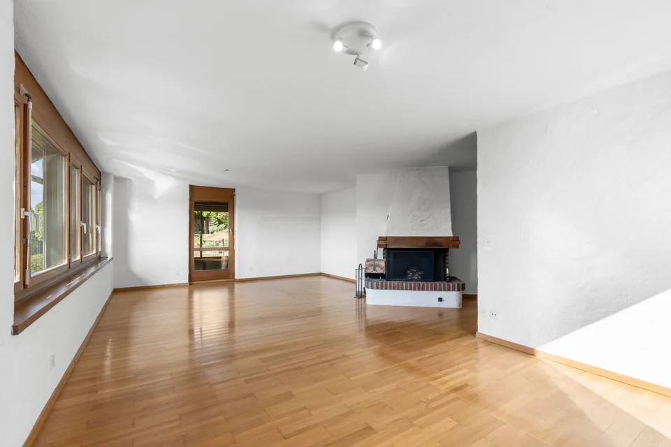 Casa unifamiliare indipendente con grande giardino