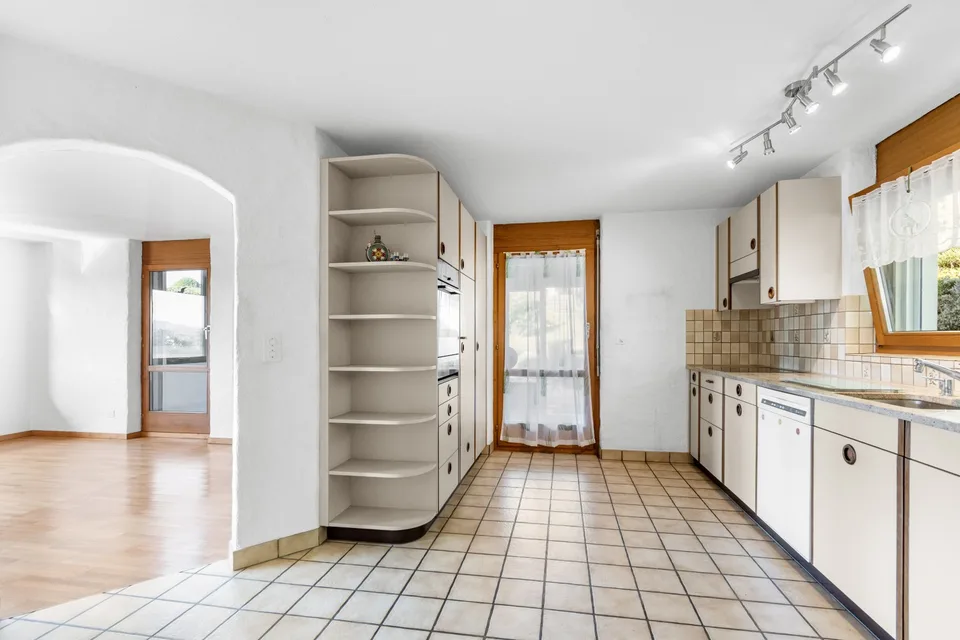 Casa unifamiliare indipendente con grande giardino