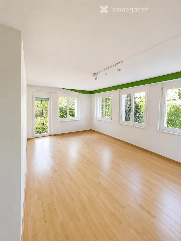 Casa di due famiglie affascinante di 4,5 locali a Huttwil – disponibile immediatamente!