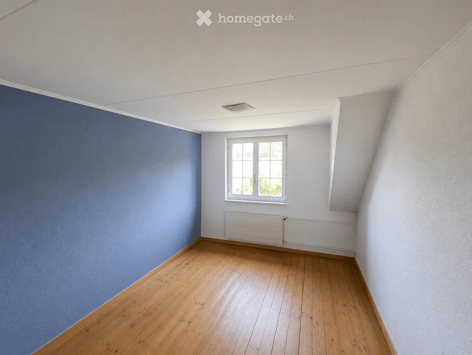 Casa di due famiglie affascinante di 4,5 locali a Huttwil – disponibile immediatamente!