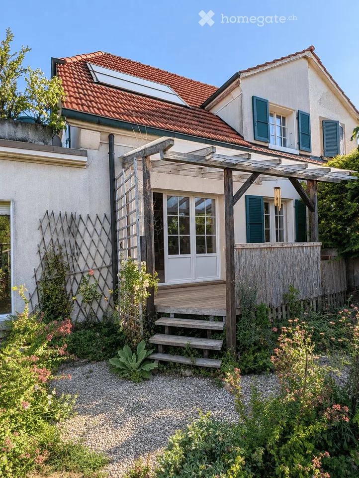 Casa di due famiglie affascinante di 4,5 locali a Huttwil – disponibile immediatamente!