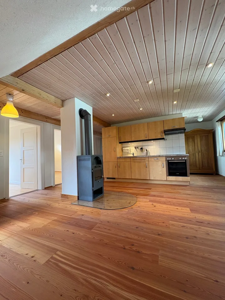 Charmant appartement 3 pièces en mansarde dans un quartier calme à Arlesheim
