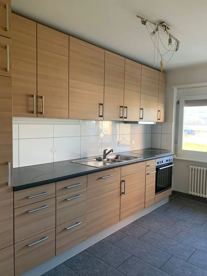 Geräumige 4.5-Zimmer-Wohnung mit Balkon in Dulliken – ab sofort verfügbar!
