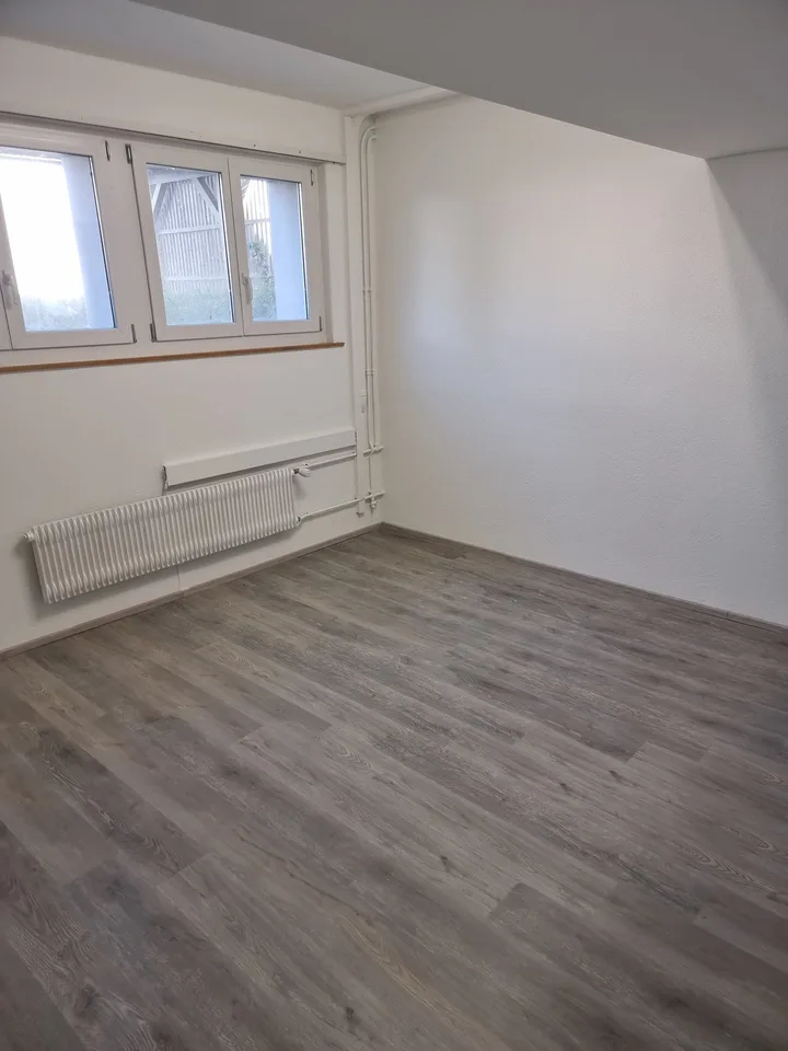 Neu renovierter Kellerraum ab sofort zu vermieten!