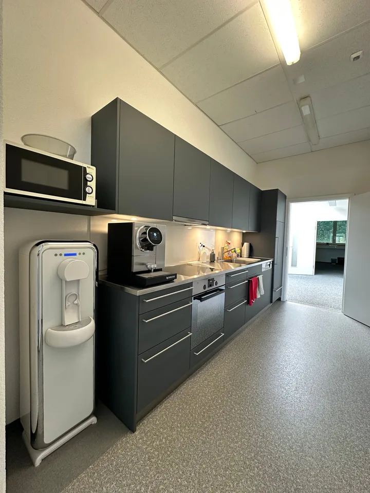 Espace de bureau flexible à louer : 1 - 3 bureaux avec divers extras à Füllinsdorf