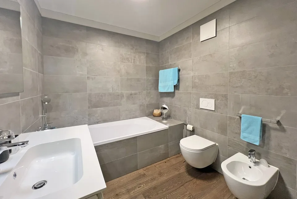 Magnificent 4.5-room apartment with lake view and garden in Rovio