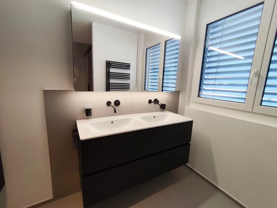 Prächtiges Dachgeschoss-Apartment mit 3,5 Zimmern in Leuk – Neu, hell