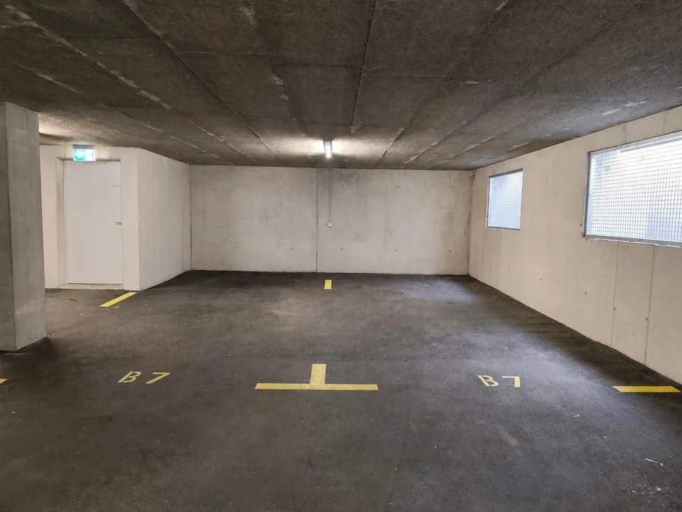 Prächtiges Dachgeschoss-Apartment mit 3,5 Zimmern in Leuk – Neu, hell