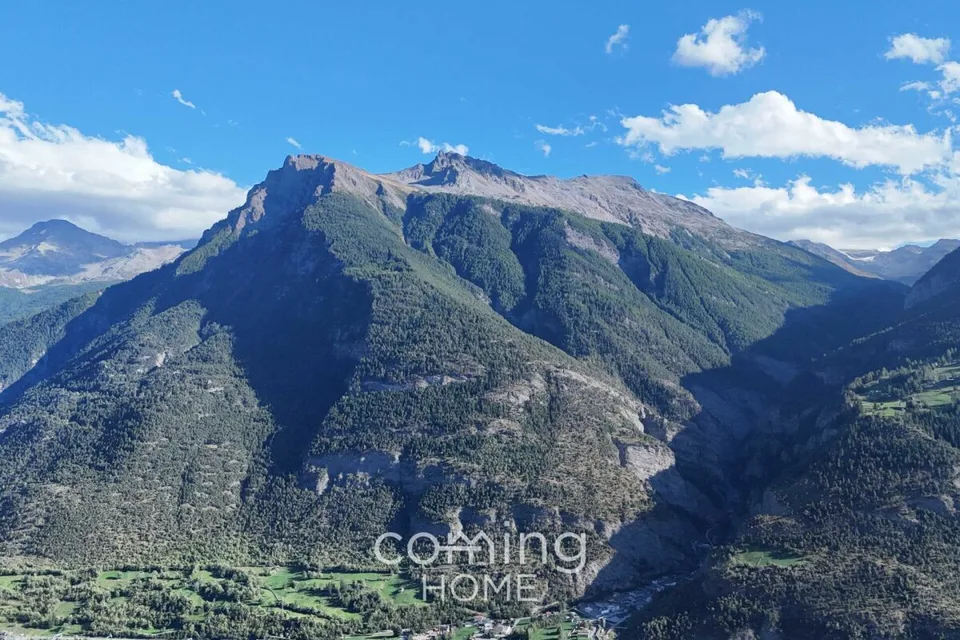 Magnifique terrain à bâtir à Mund - Emplacement ensoleillé avec vue panoramique