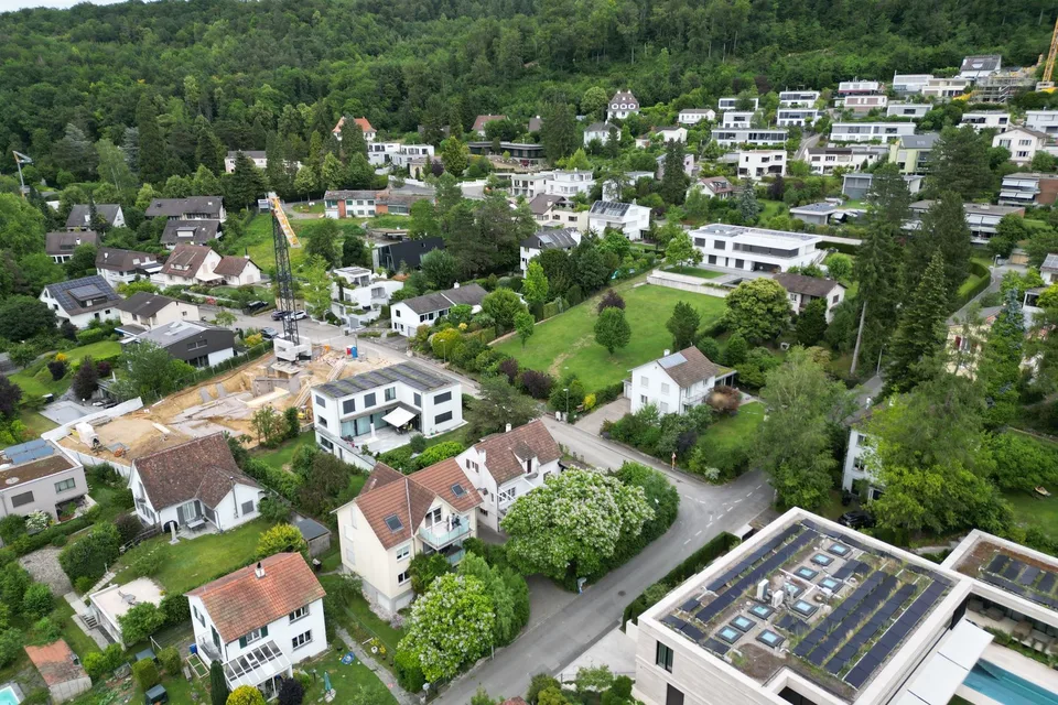 Attraktives Wohnhaus/Mehrgenerationenhaus an begehrter Wohnlage in Arlesheim