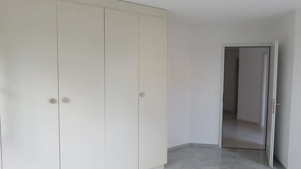 Moderne, lichtdurchflutete Wohlfühloase mit Garten & Cheminée an begehrter Lage in Winterthur