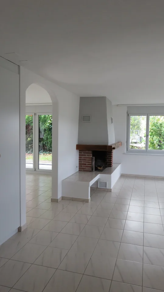Moderne, lichtdurchflutete Wohlfühloase mit Garten & Cheminée an begehrter Lage in Winterthur