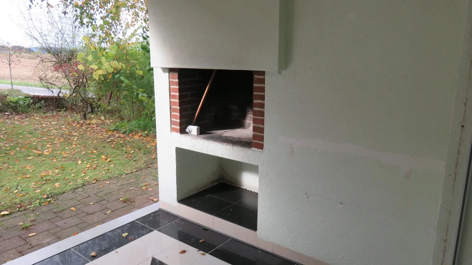 Moderne, lichtdurchflutete Wohlfühloase mit Garten & Cheminée an begehrter Lage in Winterthur